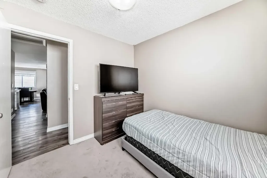 132 Whiteview Close NE Calgary AB T1Y 1R2