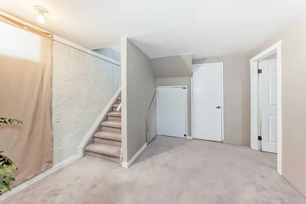 132 Whiteview Close NE Calgary AB T1Y 1R2