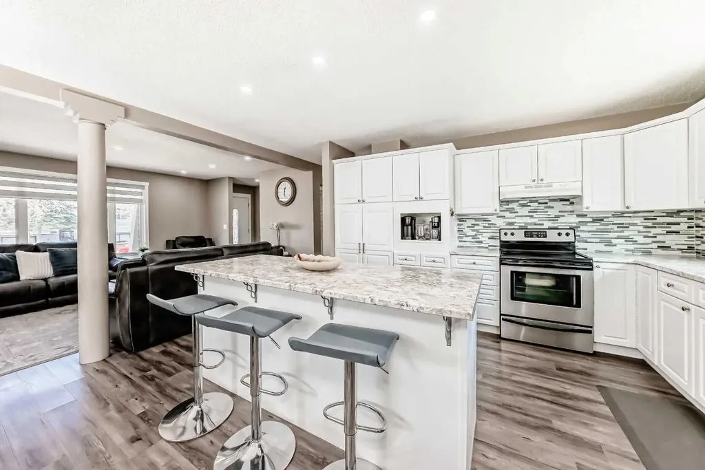 132 Whiteview Close NE Calgary AB T1Y 1R2