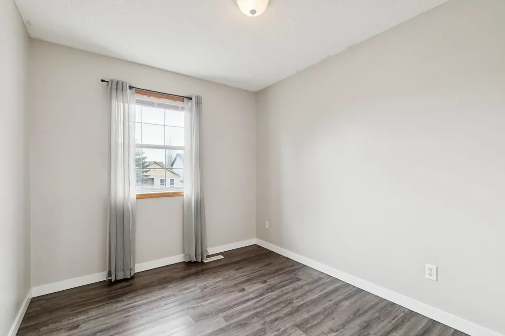 87 Cimarron Meadows Way Okotoks AB T1S1W1