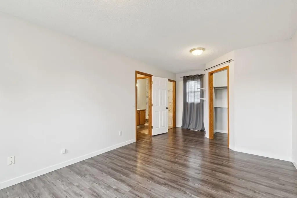 87 Cimarron Meadows Way Okotoks AB T1S1W1