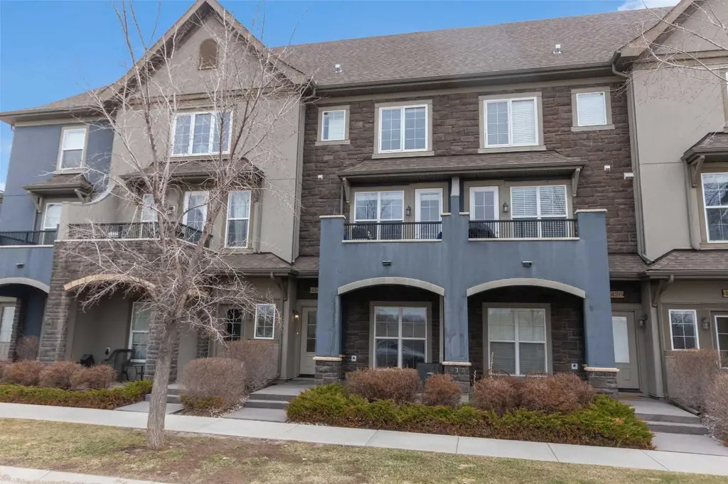 424 Quarry Way SE Calgary AB T2C 5N4