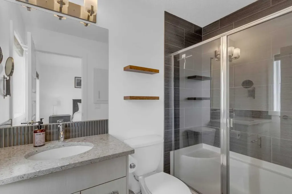 424 Quarry Way SE Calgary AB T2C 5N4