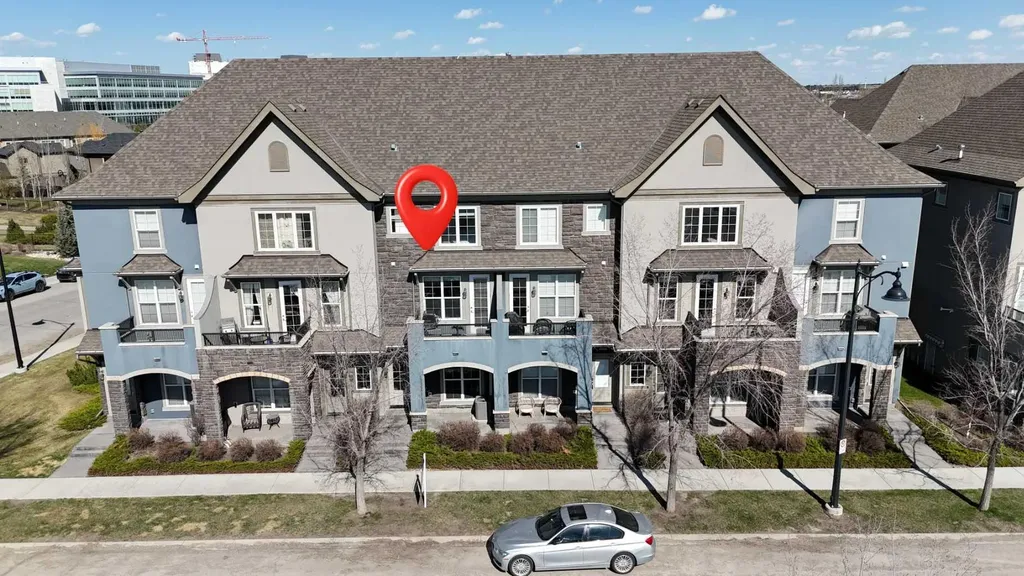 424 Quarry Way SE Calgary AB T2C 5N4