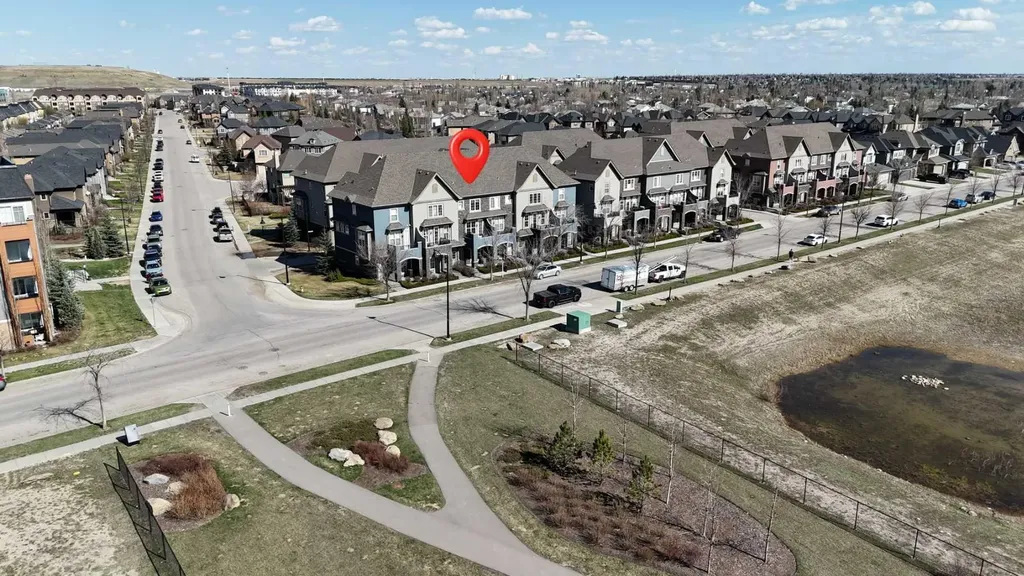 424 Quarry Way SE Calgary AB T2C 5N4