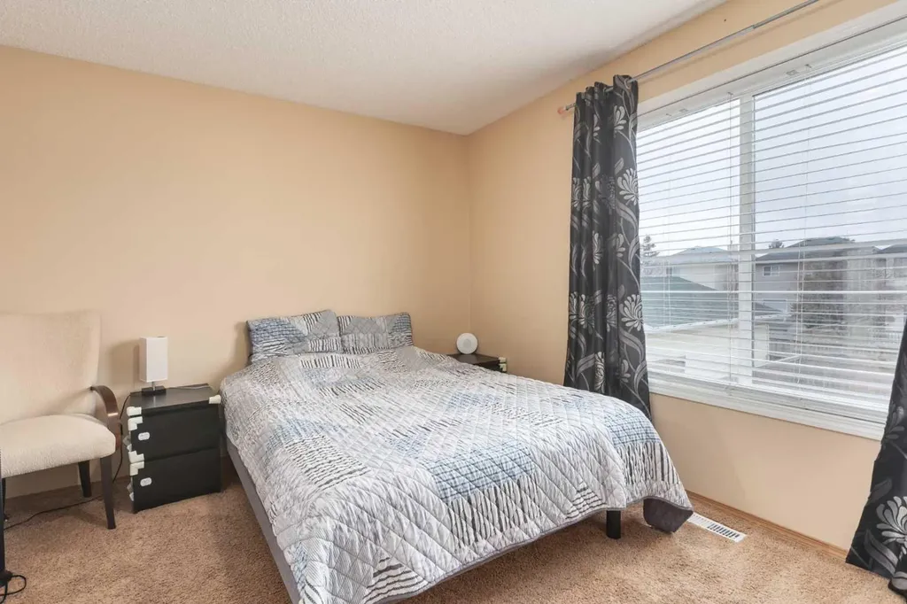 135 Covewood Close NE Calgary AB T3K 4Z8