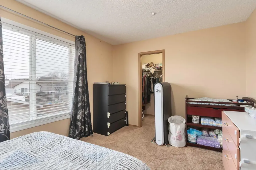 135 Covewood Close NE Calgary AB T3K 4Z8