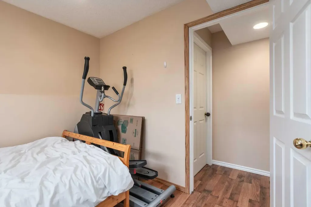 135 Covewood Close NE Calgary AB T3K 4Z8