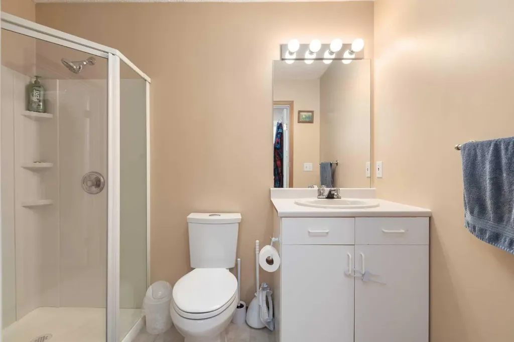 135 Covewood Close NE Calgary AB T3K 4Z8
