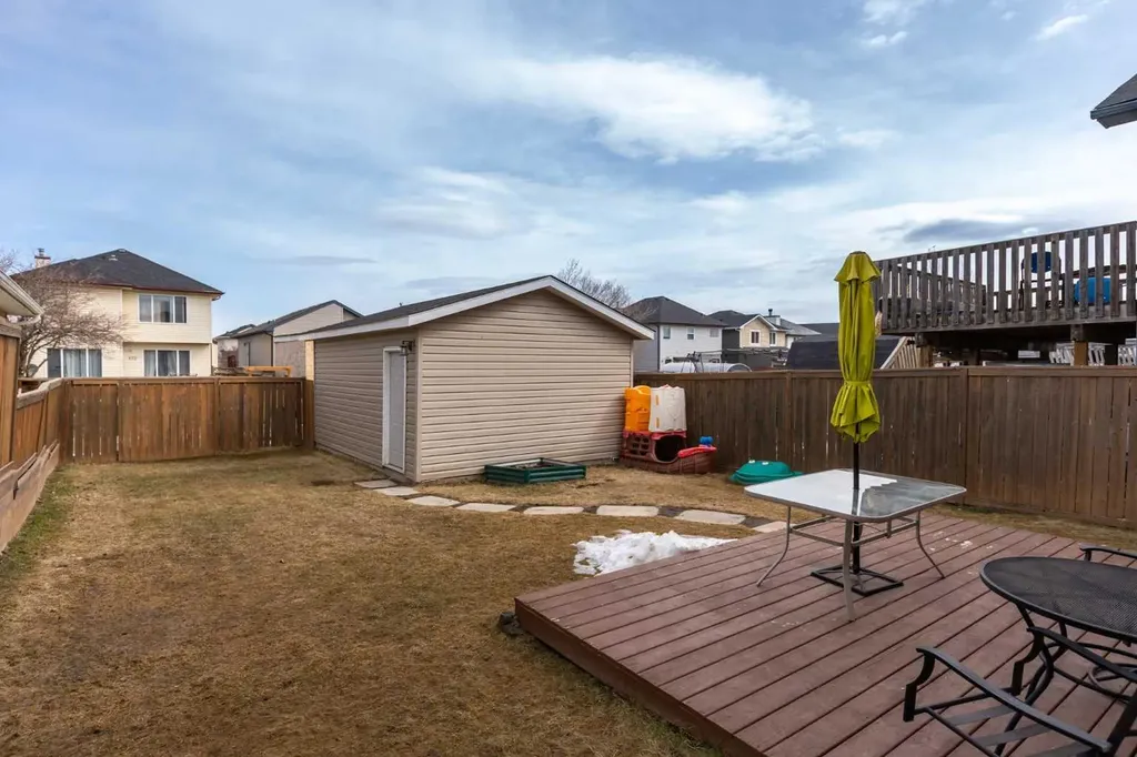 135 Covewood Close NE Calgary AB T3K 4Z8