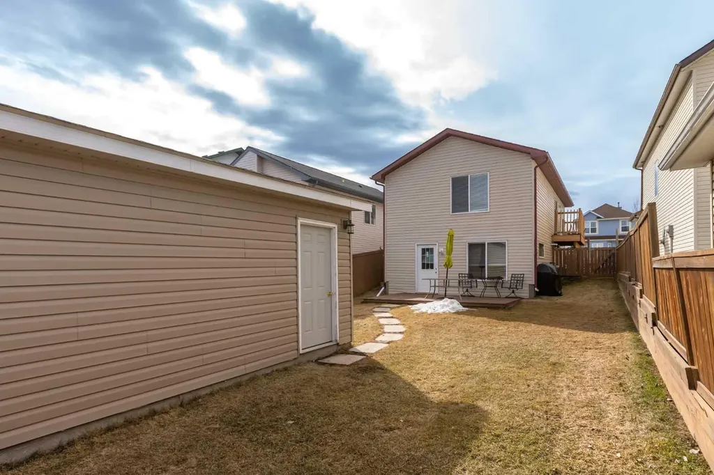 135 Covewood Close NE Calgary AB T3K 4Z8