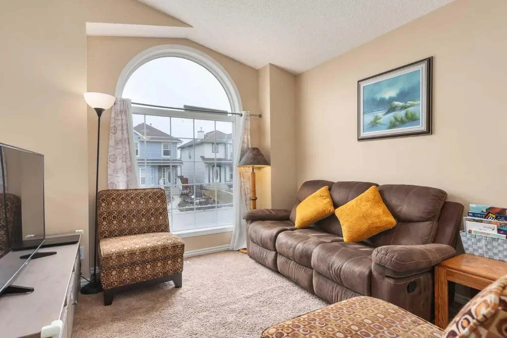135 Covewood Close NE Calgary AB T3K 4Z8