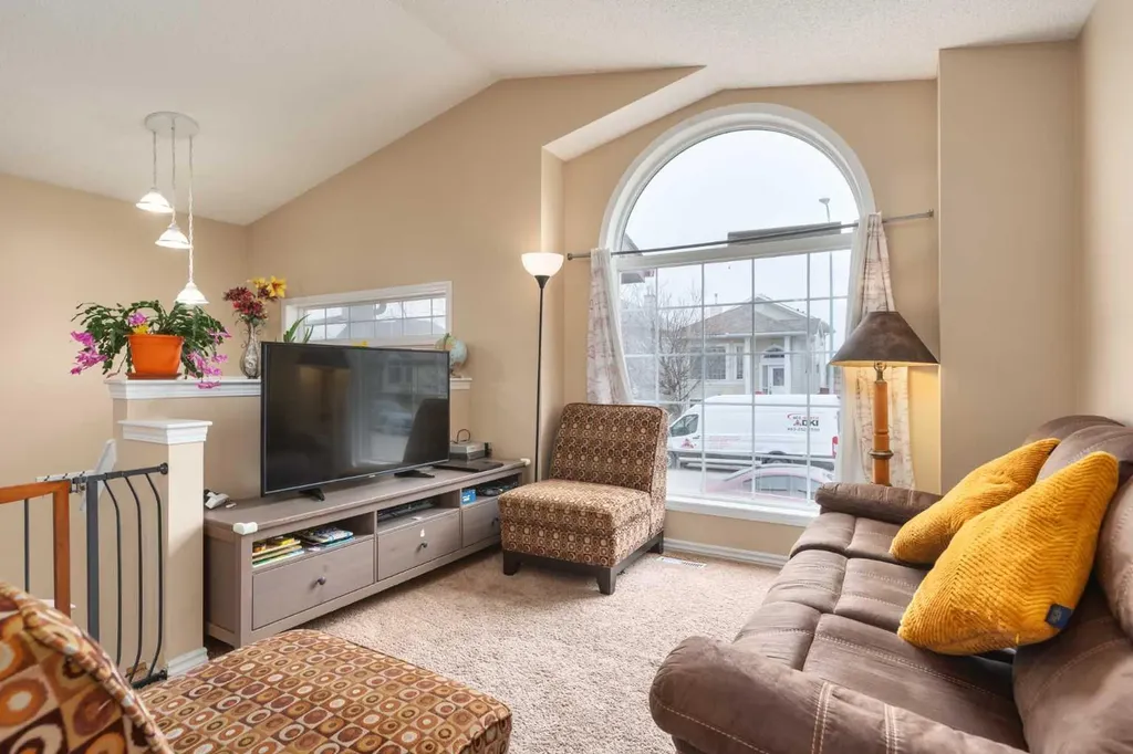 135 Covewood Close NE Calgary AB T3K 4Z8