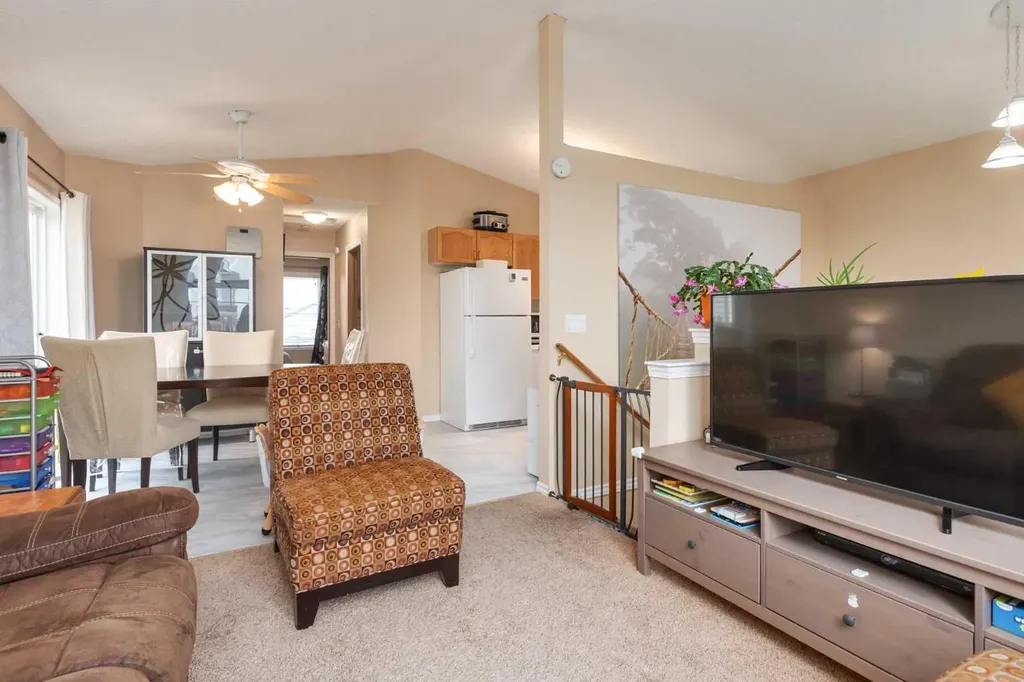 135 Covewood Close NE Calgary AB T3K 4Z8