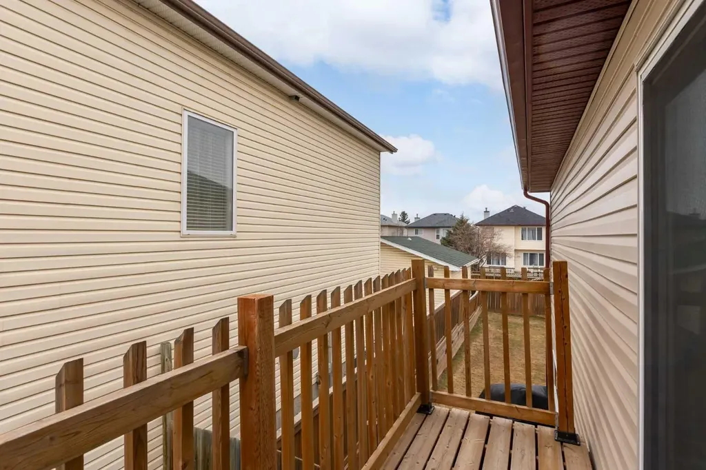 135 Covewood Close NE Calgary AB T3K 4Z8