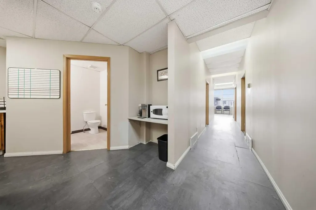 122 2 Avenue Strathmore AB T1P 1K1