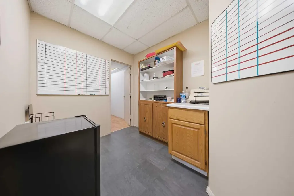 122 2 Avenue Strathmore AB T1P 1K1