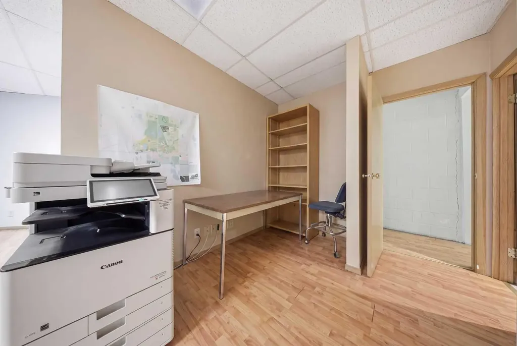 122 2 Avenue Strathmore AB T1P 1K1