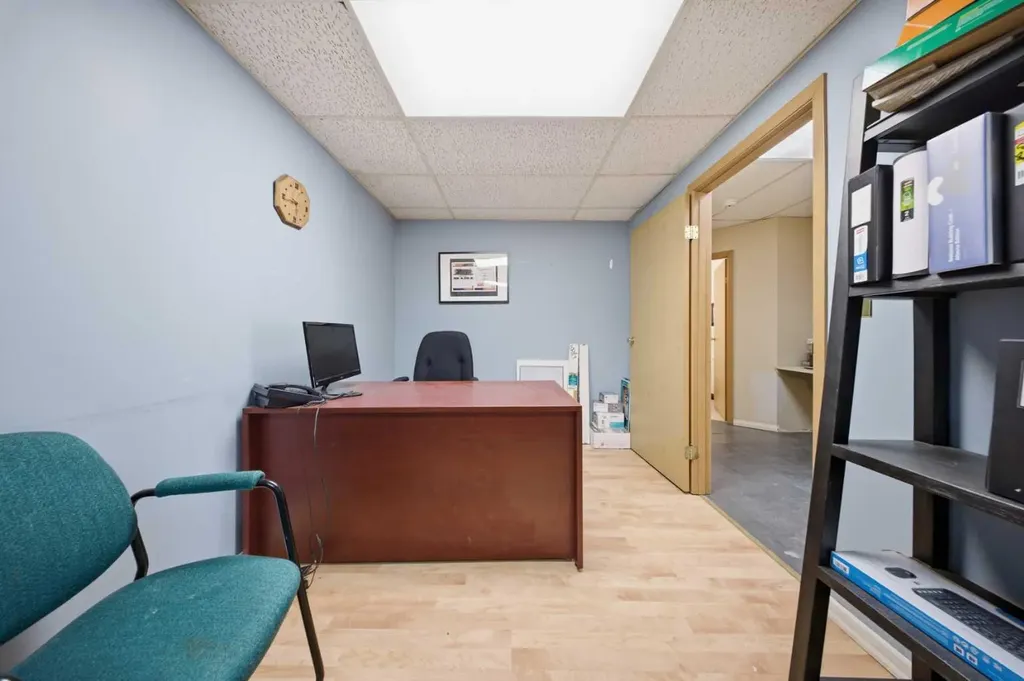 122 2 Avenue Strathmore AB T1P 1K1