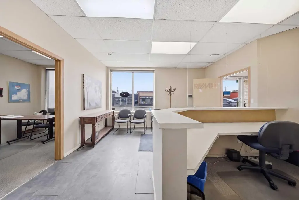 122 2 Avenue Strathmore AB T1P 1K1