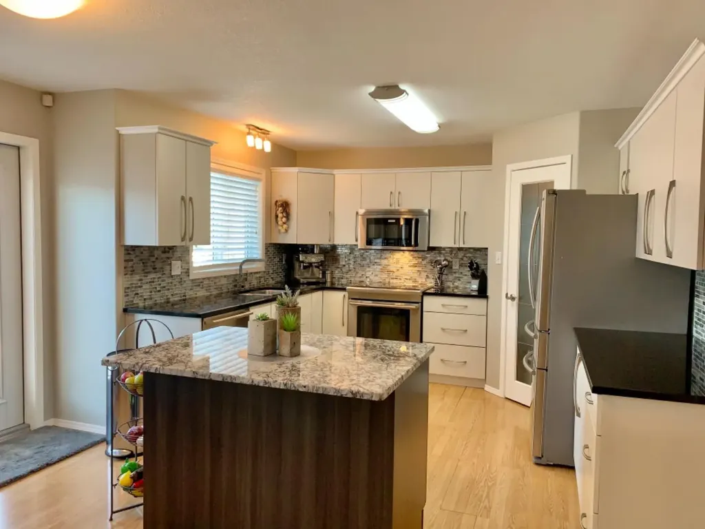 9106 93 Avenue Lac La Biche AB T0A 2C0