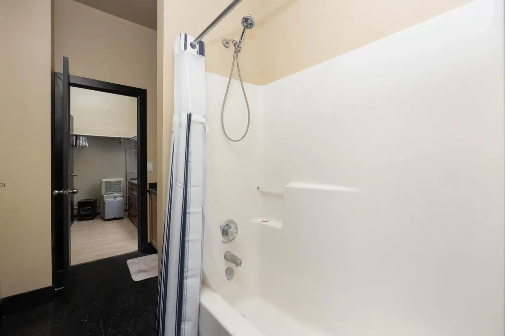 8026 Franklin Avenue Fort Mcmurray AB T9H5K3