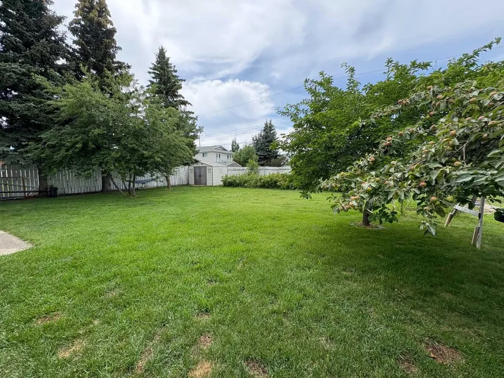 373 8 Street W Cardston AB T0K 0K0