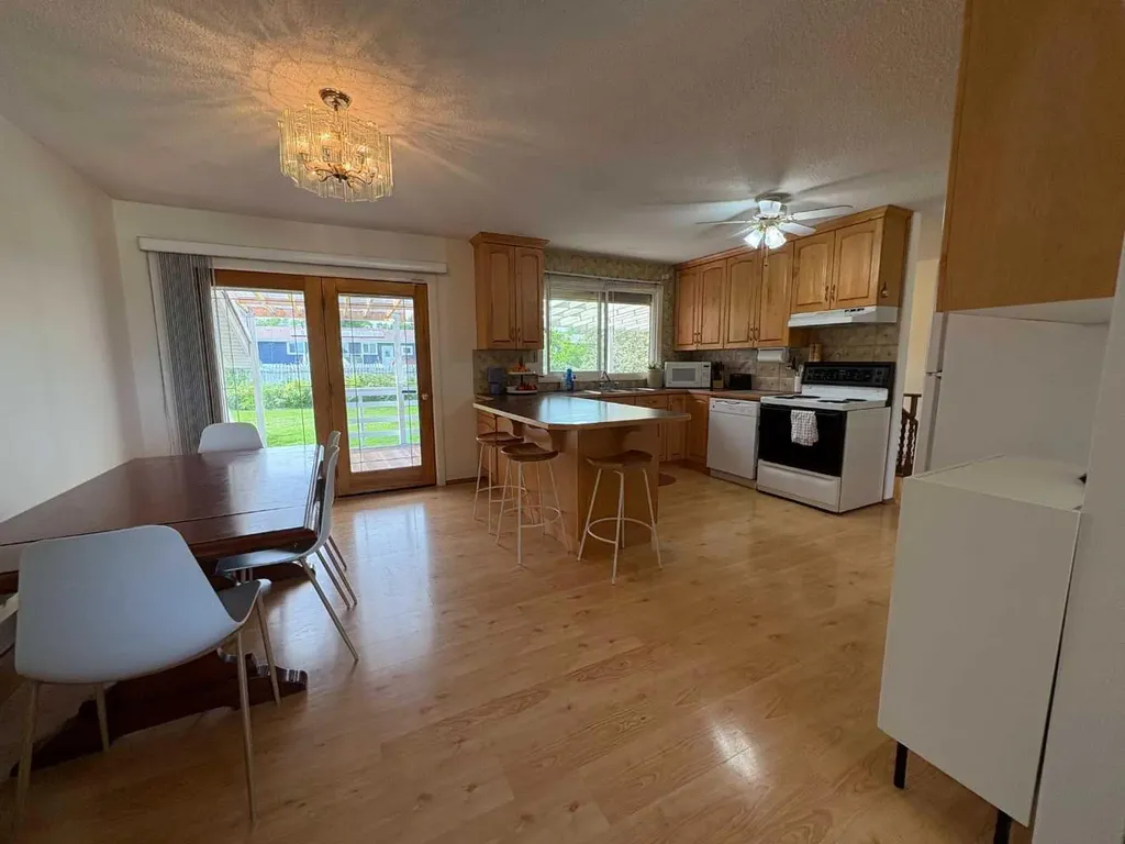 373 8 Street W Cardston AB T0K 0K0
