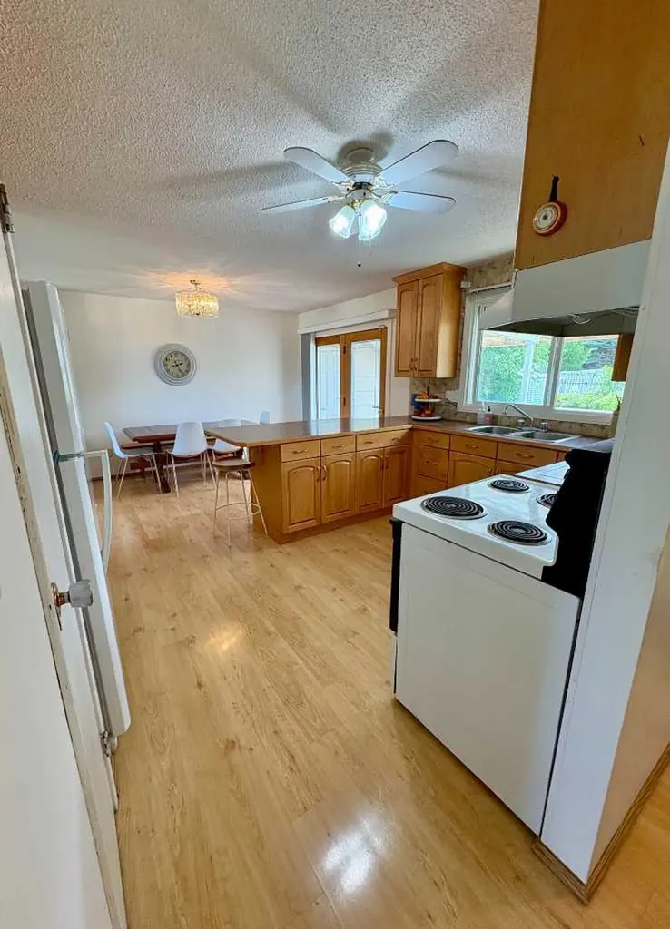 373 8 Street W Cardston AB T0K 0K0
