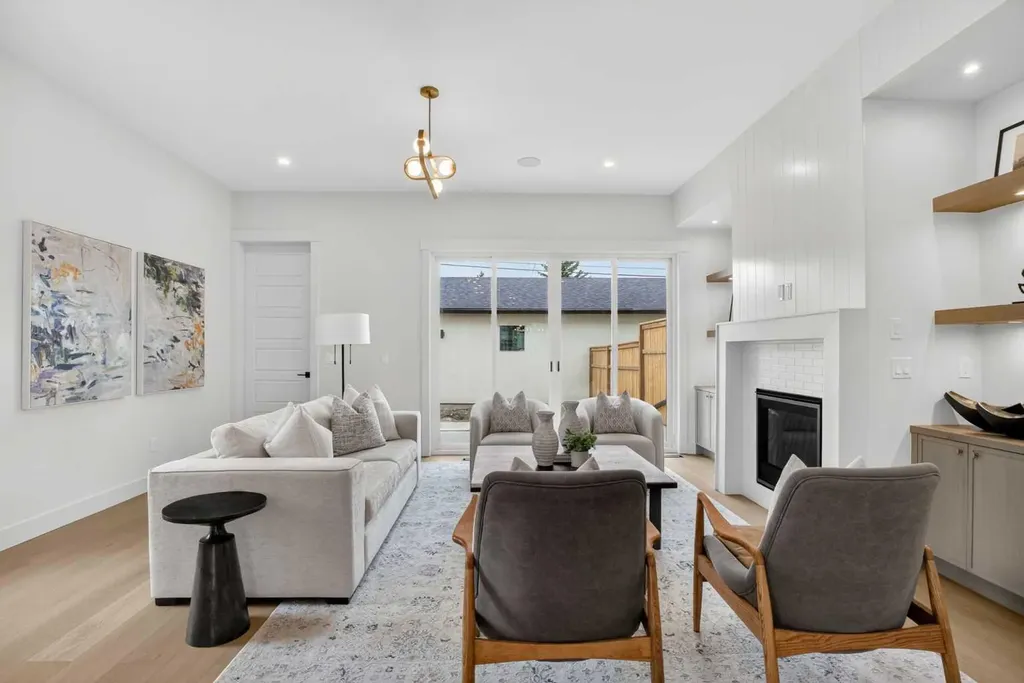 2533 2 Avenue NW Calgary AB T2N 0H7