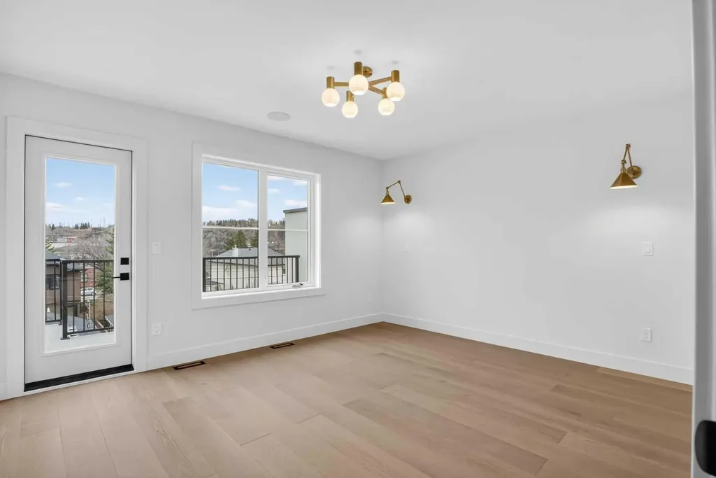 2533 2 Avenue NW Calgary AB T2N 0H7