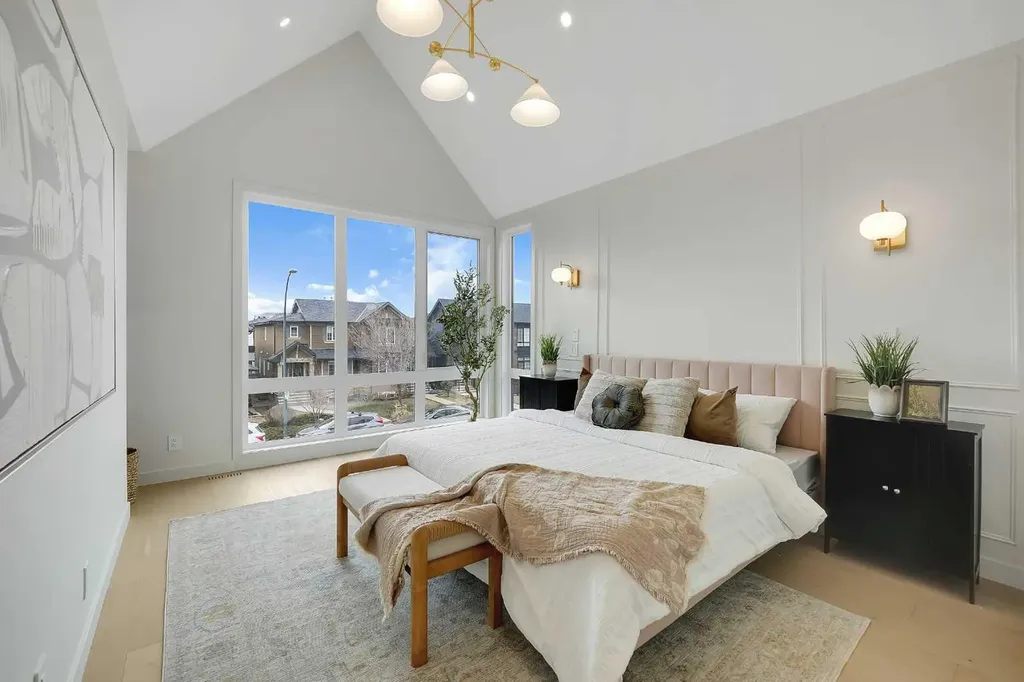 5018 21a Street SW Calgary AB T6T 0B3