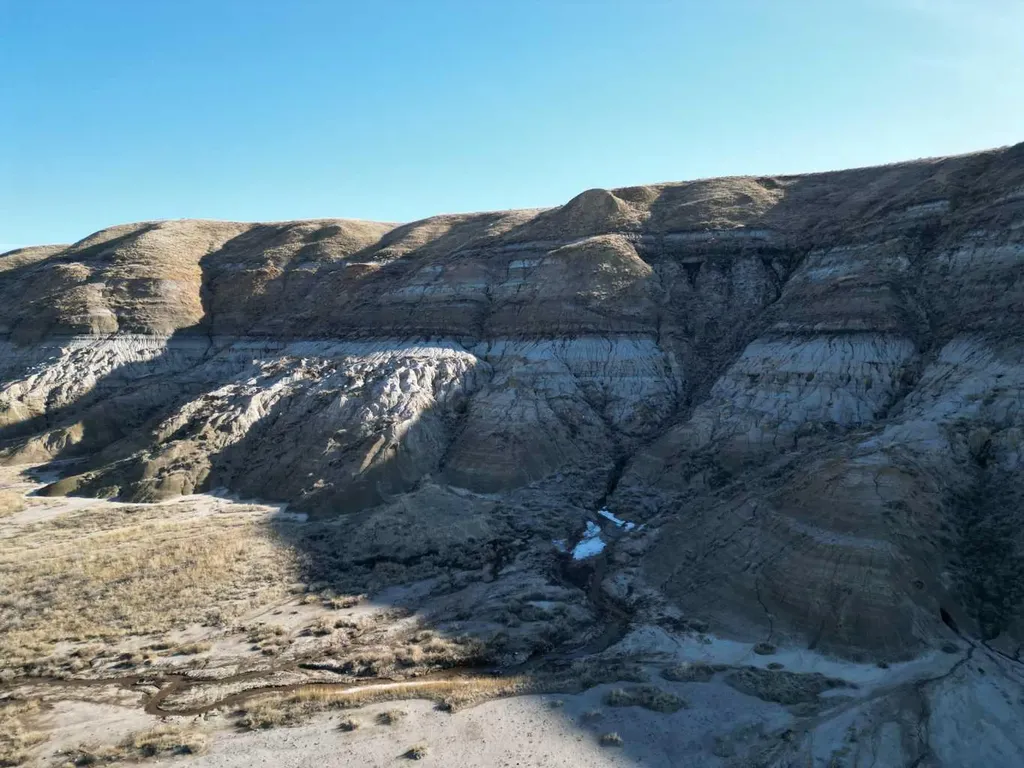 SE 6 28 18 W4 Highway 10 Drumheller AB T0J0Y0