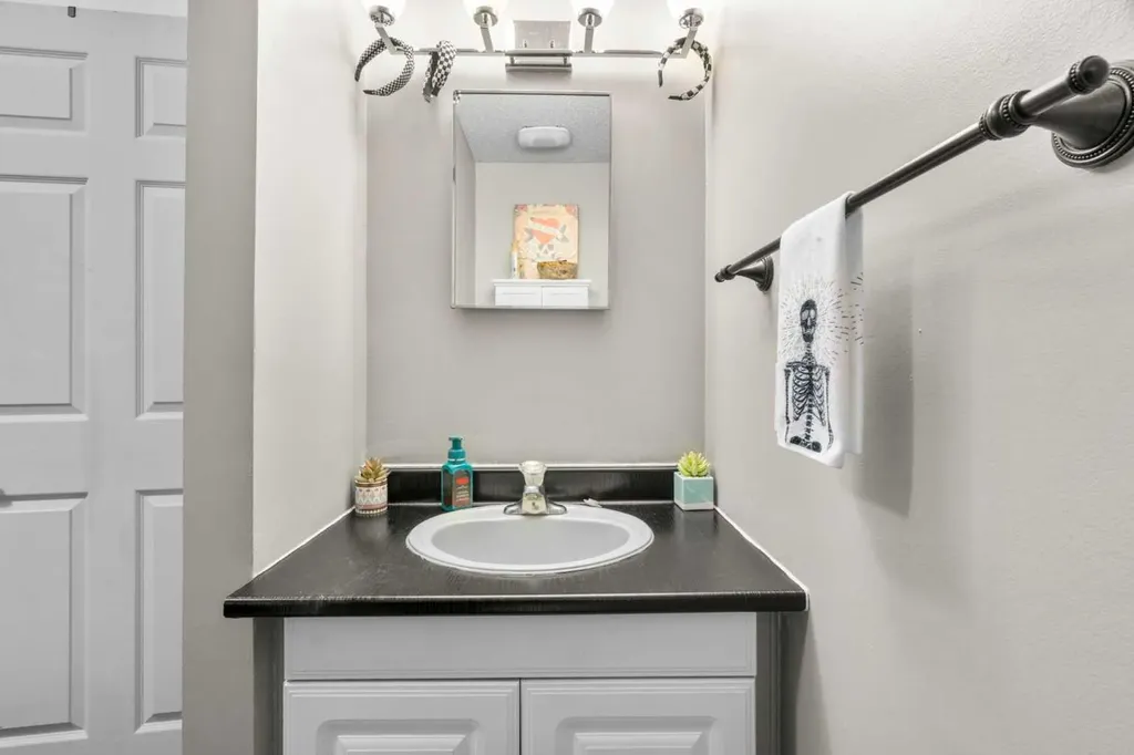 2737 78 Avenue SE Calgary AB T2C 1E8