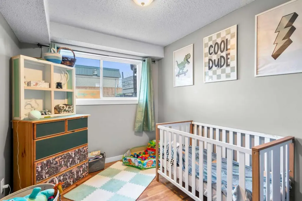 2737 78 Avenue SE Calgary AB T2C 1E8