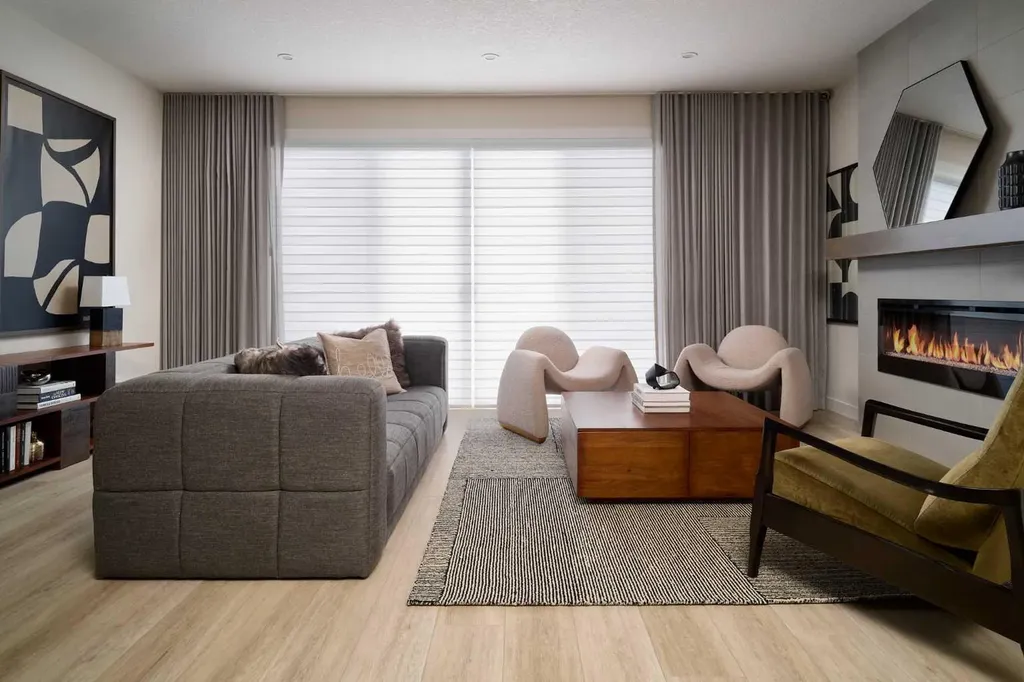 124 Royston Gardens NW Calgary AB T3L0P1