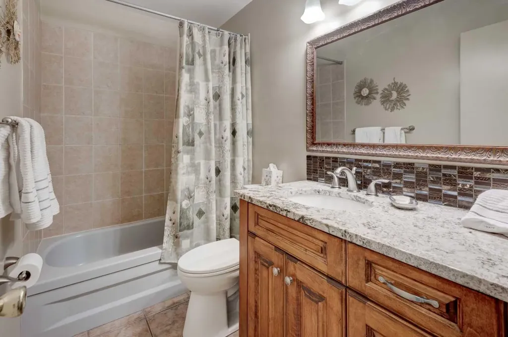 1032 Cantabrian Drive SW Calgary AB T2W 1L7