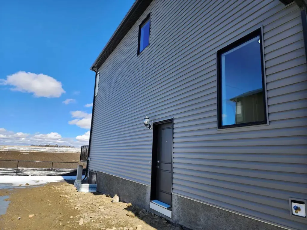 364 Herron Landing NE Calgary AB T3P 2R5