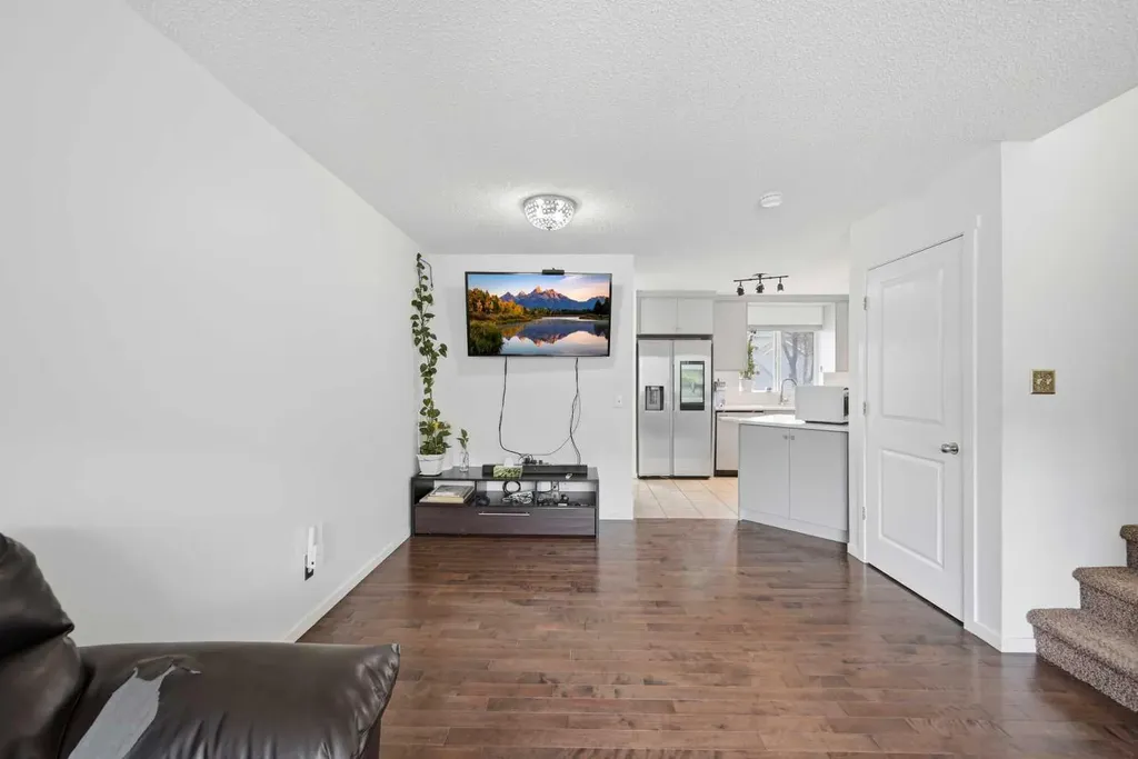 98 Panatella Hill NW Calgary AB T3K 0B6