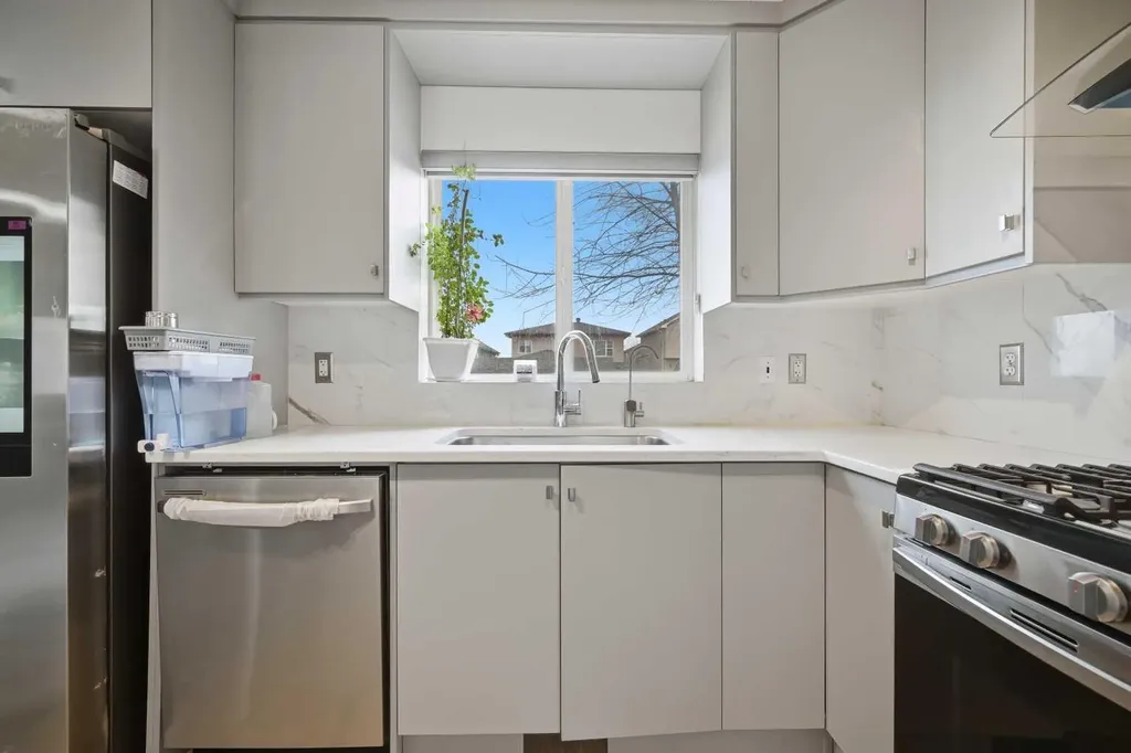 98 Panatella Hill NW Calgary AB T3K 0B6