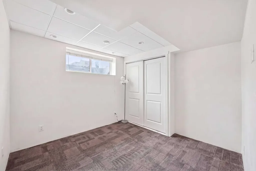 98 Panatella Hill NW Calgary AB T3K 0B6