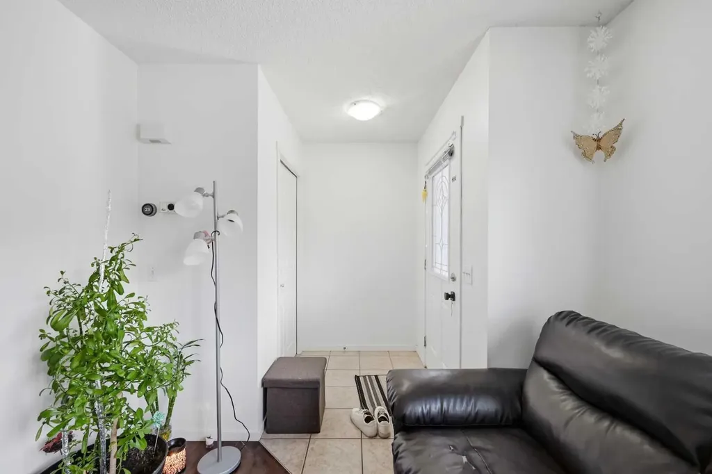98 Panatella Hill NW Calgary AB T3K 0B6