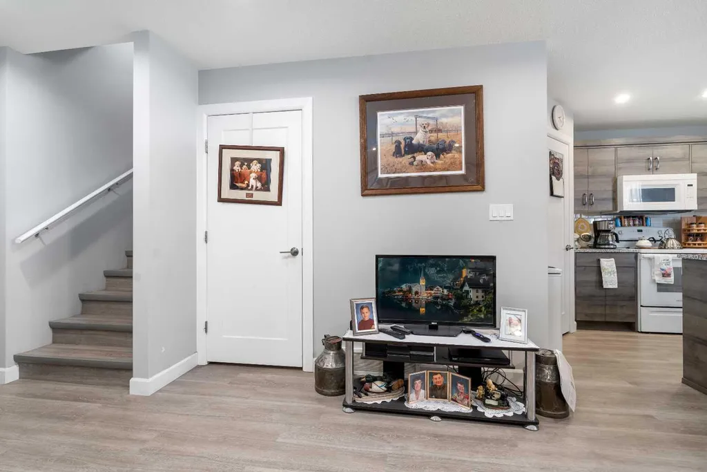 17 & 21 Sage Brush Avenue Taber AB T1G 0E8