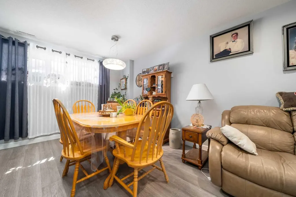 17 & 21 Sage Brush Avenue Taber AB T1G 0E8