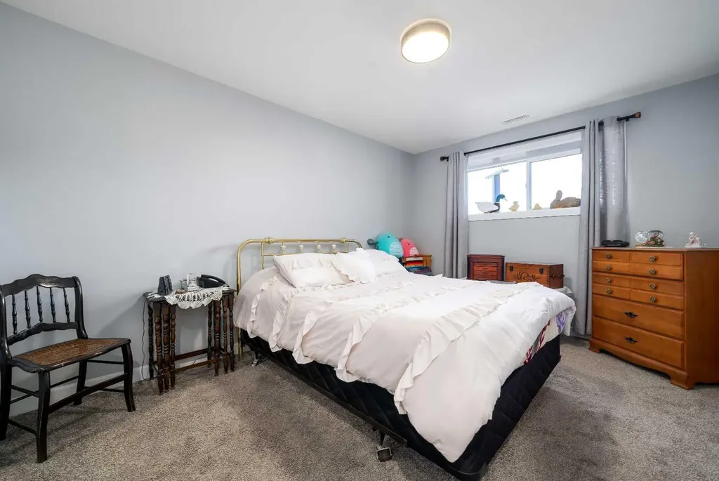 17 & 21 Sage Brush Avenue Taber AB T1G 0E8
