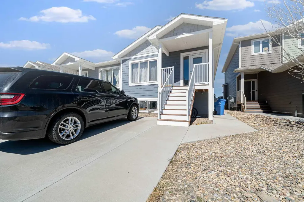 17 & 21 Sage Brush Avenue Taber AB T1G 0E8