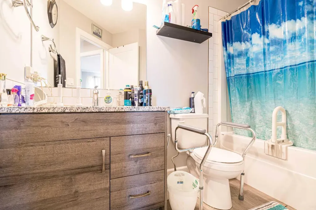 17 & 21 Sage Brush Avenue Taber AB T1G 0E8