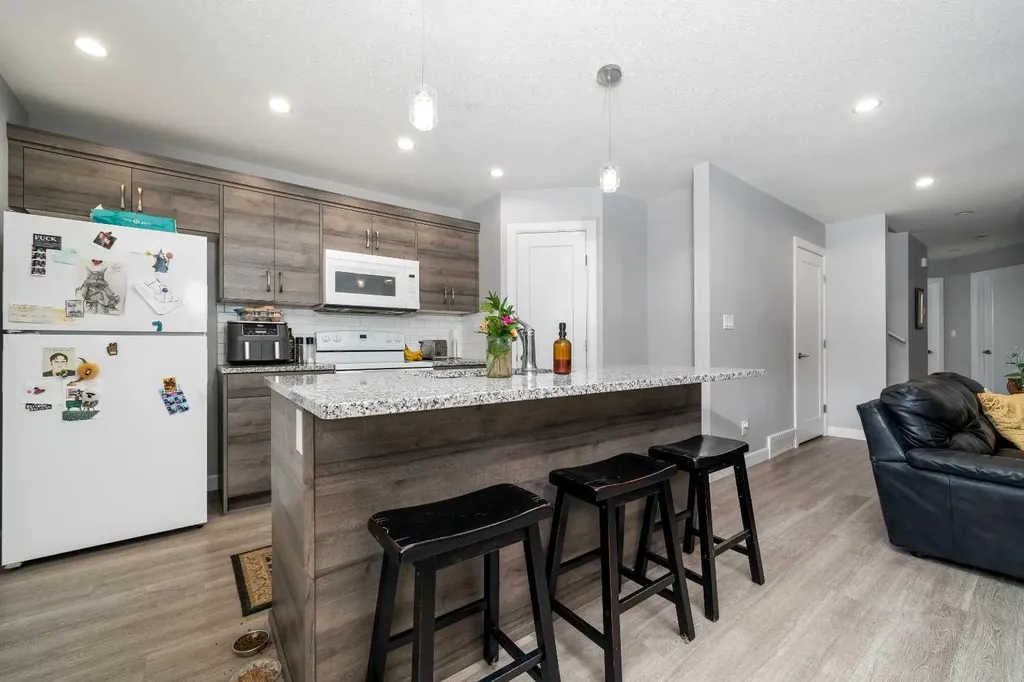 17 & 21 Sage Brush Avenue Taber AB T1G 0E8