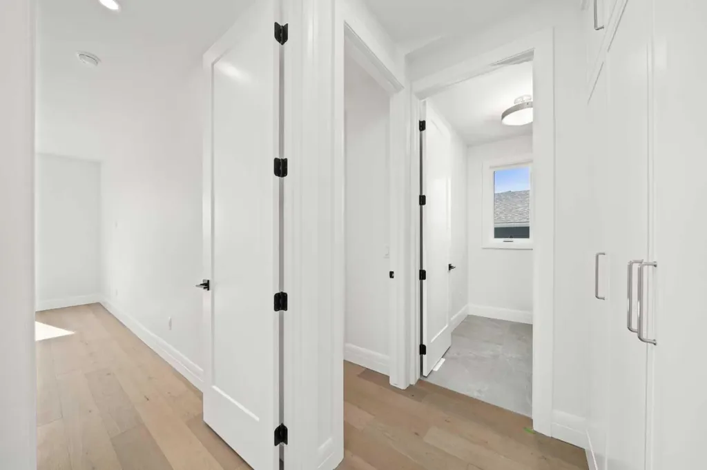 2407 4 Avenue NW Calgary AB T2N 0P3
