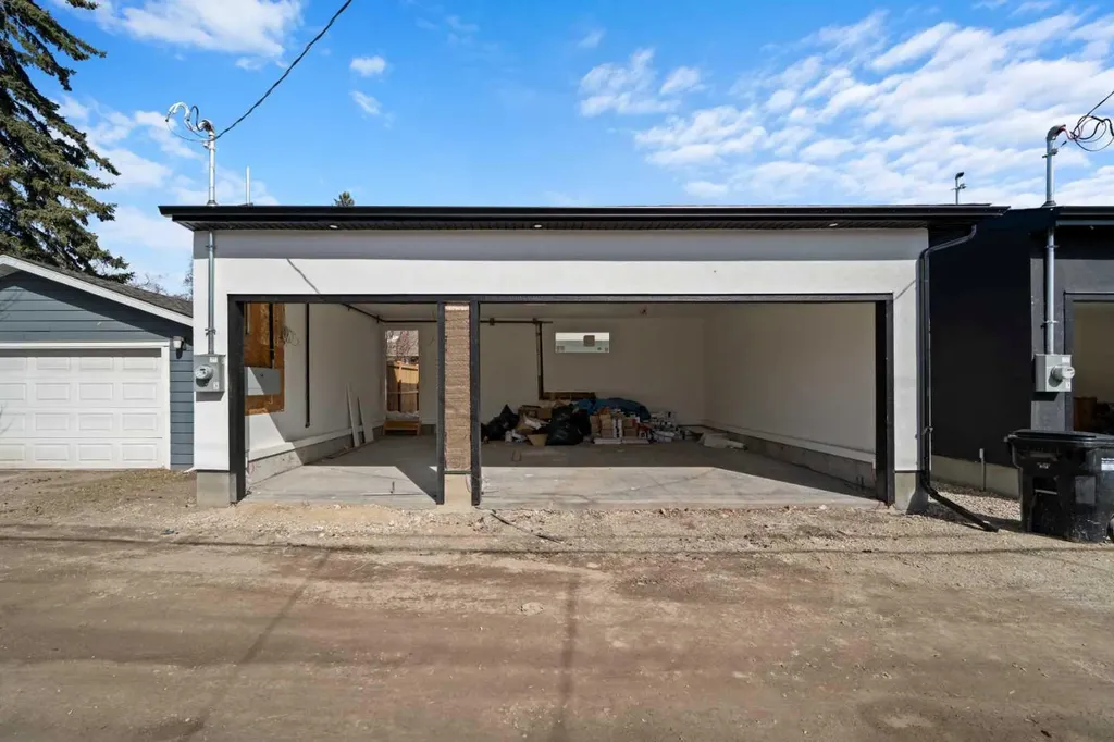 2407 4 Avenue NW Calgary AB T2N 0P3